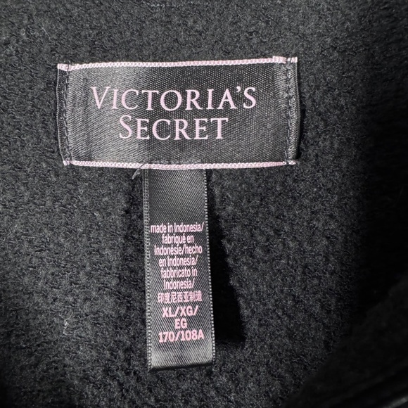 Seductive Slouch: Victoria's Secret Black Satin-Lined Cropped V-Neck Hoodie - XL - Picture 9 of 12